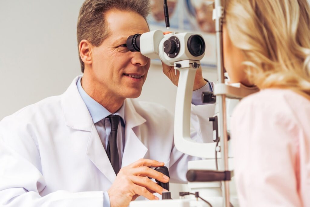 Consider these factors before going for LASIK
