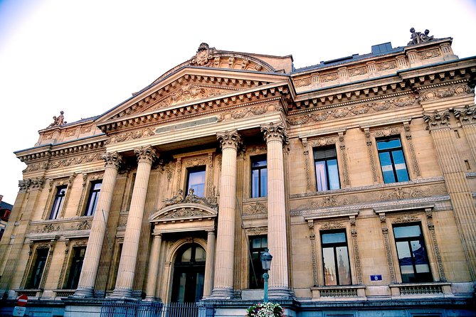 Architecture Tour of Brussels - Grand Place and Saint-Hubert arcades: where style shifts tell the story