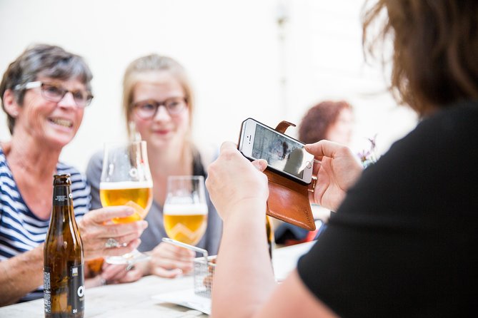 BeerWalk Brussels (Dutch guide) - Where you start: Les Brasseurs and setting expectations early