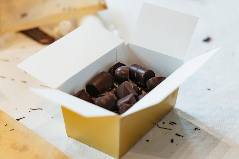 Brussels: 2.5-Hour Belgian Chocolate Making Workshop - Pralines and mendiants: fillings you build, not just decorate