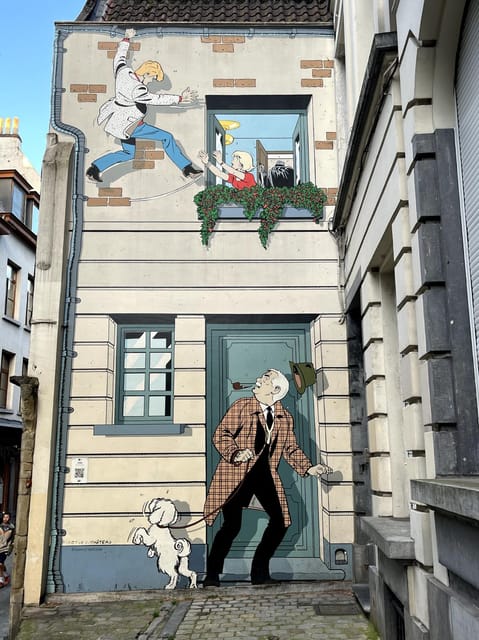 Brussels: 2 hours Private Walking Tour of the Comics Walls - What to expect during the 2-hour pacing