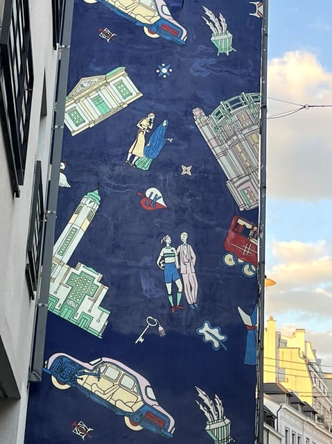 Brussels: 2 hours Private Walking Tour of the Comics Walls - The heart of the walk: 10+ comic murals and the stories behind them