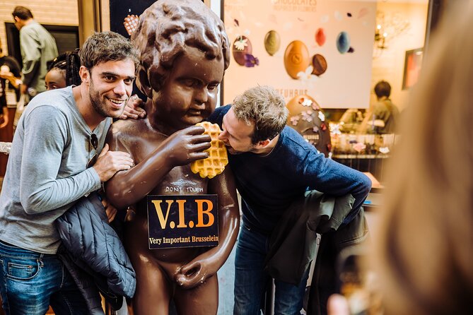 Brussels Chocolate Tour Private & Personalized with a Local Guide - Pralines and truffles stop: what to look for in the flavors