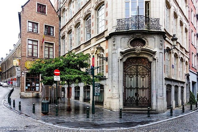 Brussels Chocolate Tour Private & Personalized with a Local Guide - What’s included in the chocolate tasting set