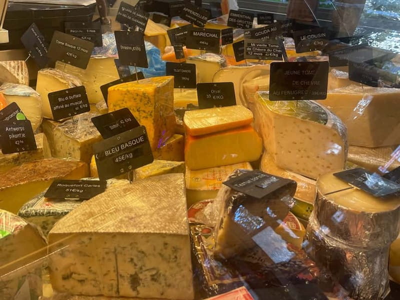Brussels: City Center Guided Food Tour with Tastings - Vegetarian-Friendly Tastings Without the Detour