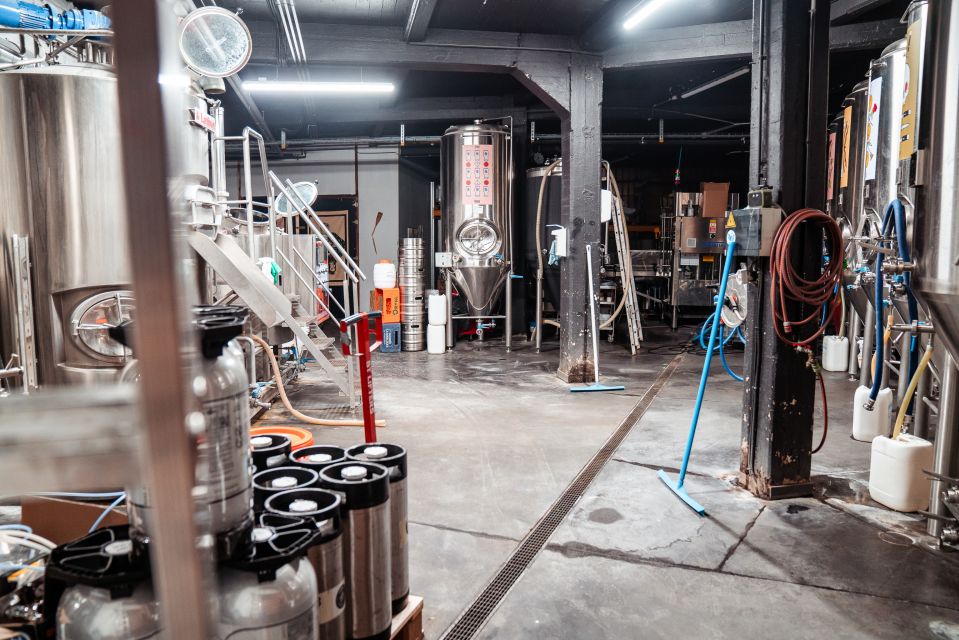 Brussels: Discover Belgium's Breweries with a Local - A beer-and-chocolate route through central Brussels
