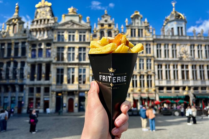 Brussels Food Tour: 10 Tastings of Waffles, Beers, Fries & More - Stop 5: Waffles ’n Beer, final stroll, and Rue de la Fourche