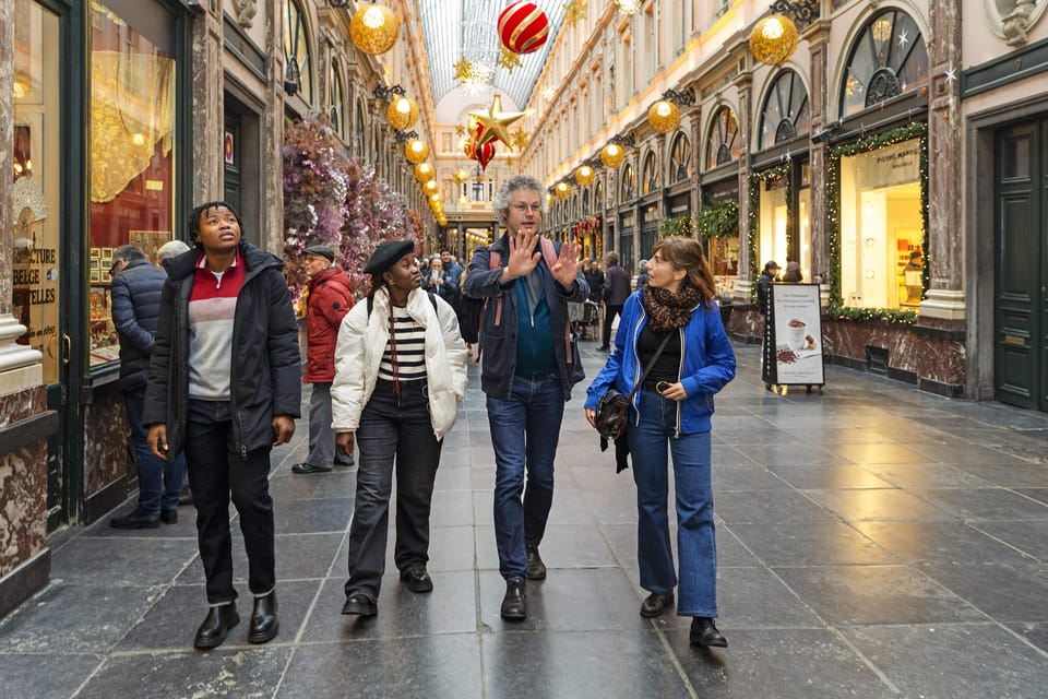 Brussels Food Tour: Main Dish, Beer, Waffle & Chocolate - Where you go on foot: from Place Poelaert to Galerie de la Reine