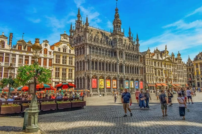 Brussels Highlights: Walking & Bus Tour with Waffle Tasting - Key Things I’d Focus On First