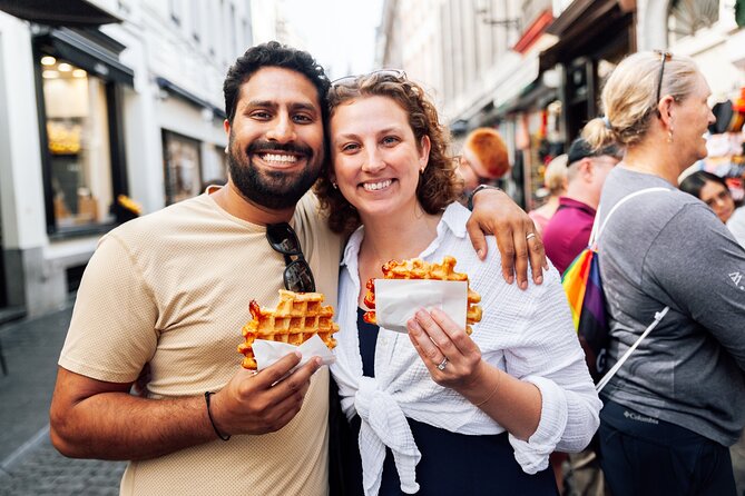 Brussels: Historical Walking Tour with Chocolate & Waffle Tasting - A 2.5-hour Brussels plan that gives you bearings fast