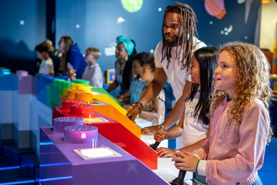 Brussels: LEGO® Discovery Centre Admission Ticket - Mapping 12 activity zones across 3,000 m²