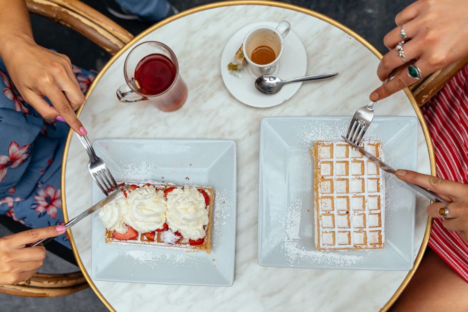 Brussels: Private Food Tour – 10 Tastings with Locals - Logistics that affect comfort (and your appetite)