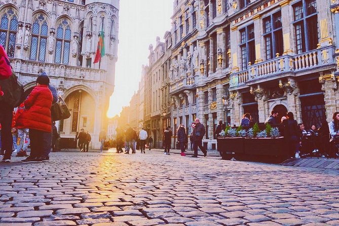 Brussels Private & Personalized Christmas Tour with a Local Guide - The shopping avenue lights: where to slow down and actually see