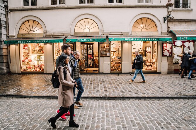 Brussels Private & Personalized Christmas Tour with a Local Guide - Winter Wonderland square: gifts, Belgian treats, and spiced-drink warmth