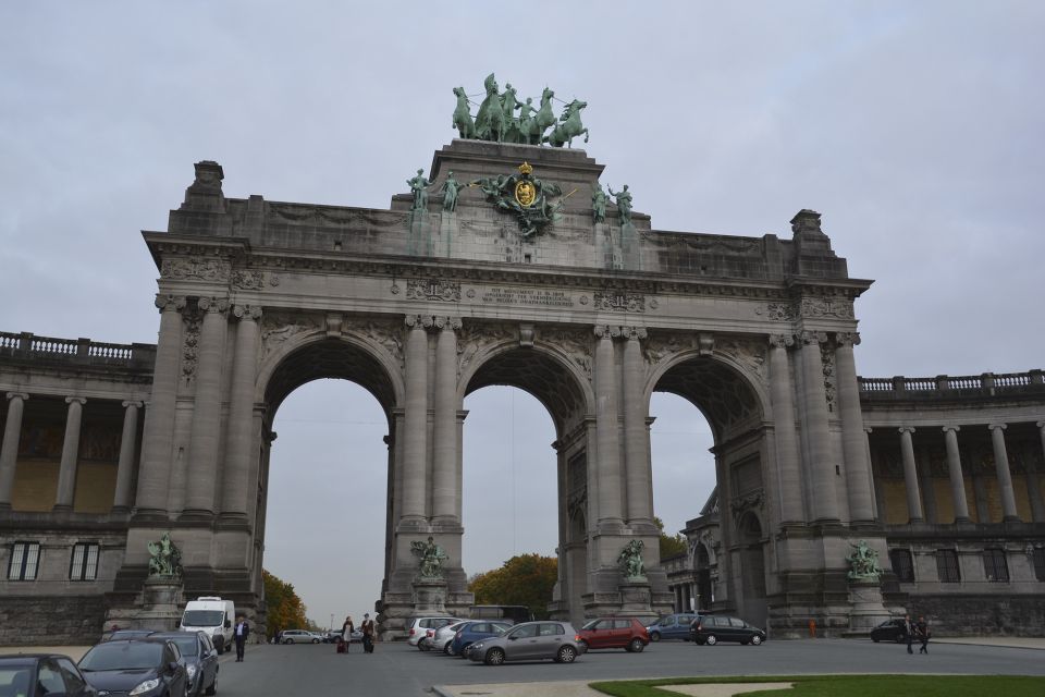Brussels: Walking Tour from Central Station to Manneken Pis - Meeting at Brussels Central Station: A Smart Start Point