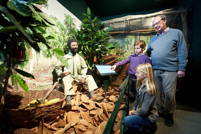 Choco-Story: The Chocolate Museum in Brussels - Exhibit Rooms and Crowd Reality: How to Avoid the Cramped Feeling