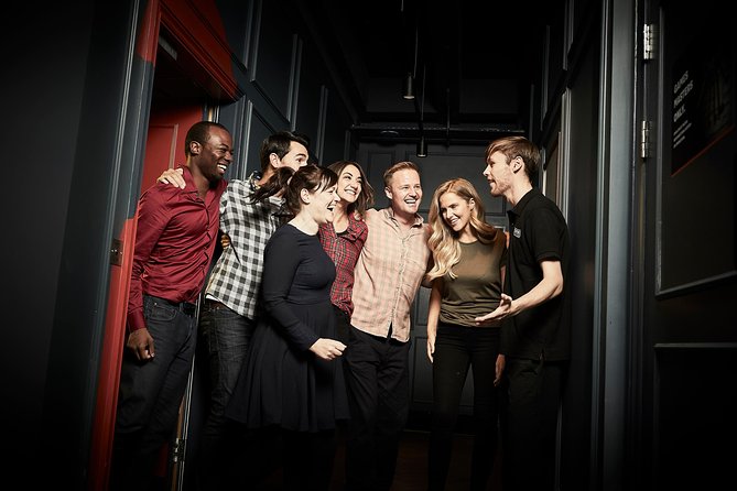 Escape Hunt Brussels, Escape Game - Rooms, atmosphere, and the coordinator who helps the story land