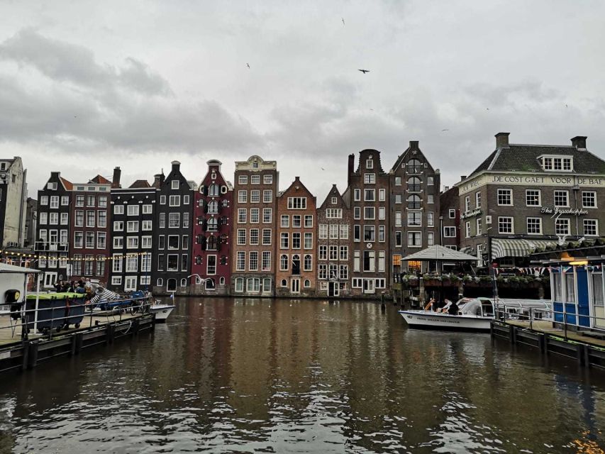 From Brussels: Day Trip to Amsterdam with Canal Boat Cruise - Amsterdam with a bilingual guide: where the time actually goes